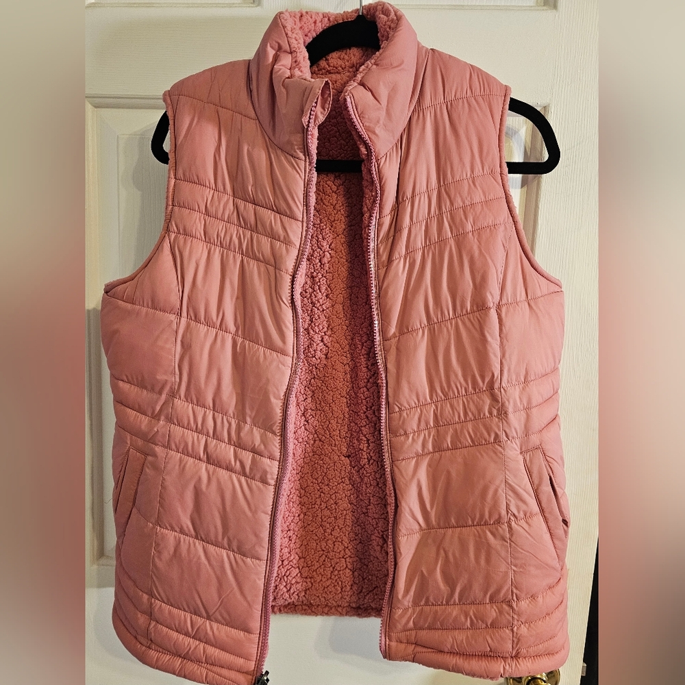 Time and Tru Walmart Brand Puffer Zipper Sleeveless Vest Size Small (4-6) Pink